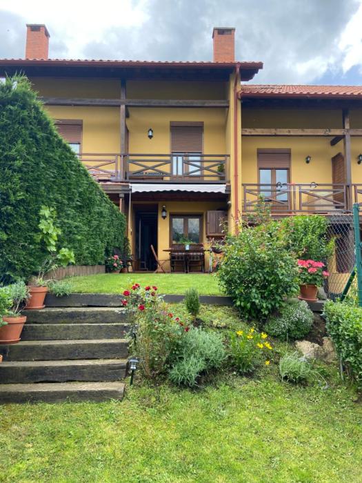 PRECIOSO CHALET JUNTO A POTES CON PISCINA-4 Hab,3 Baños