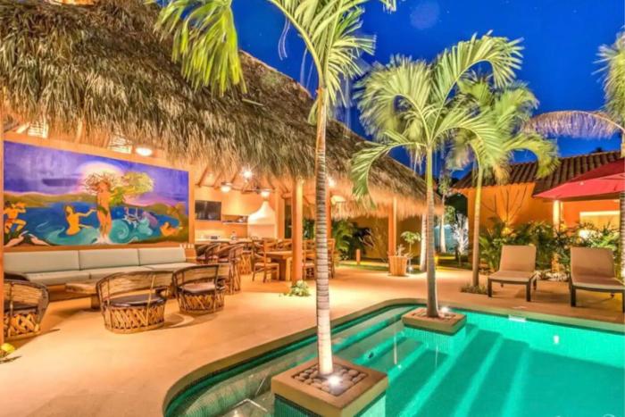 Bungalow LUXURY cerca a la Playa Zihuatanejo Mexico