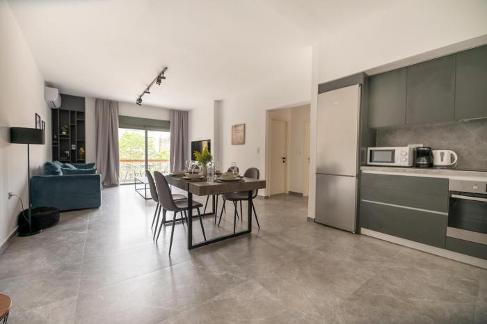 Stylish 3BR apartment in Pagkrati (PRAT_6)