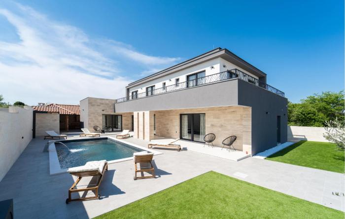 Gorgeous Home In Miranje Donje