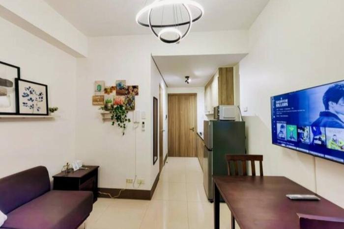 1BR Condotel with Balcony at FAME Residences #FM17