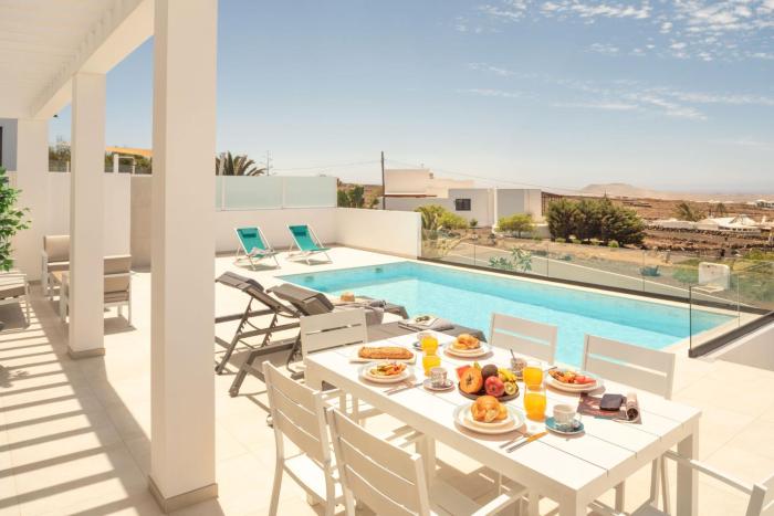 CAPRICA by Buenavilla