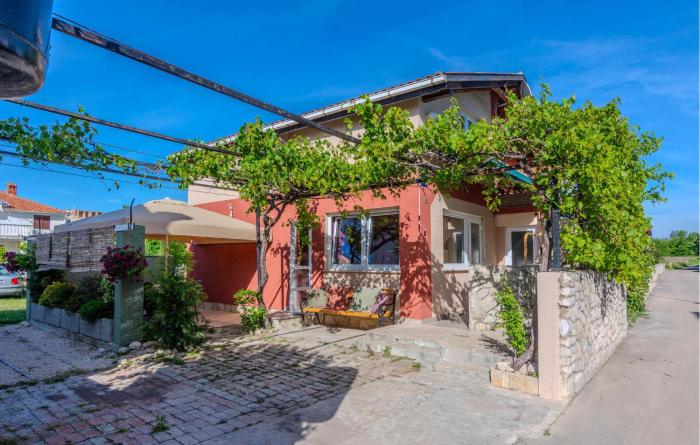 2 Bedroom Amazing Apartment In Nin