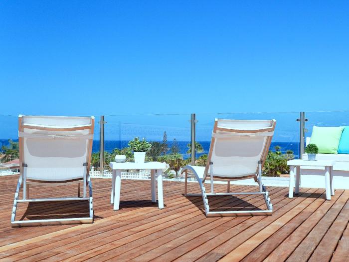 Mirador de Palm-Mar, outdoor jacuzzi and magical views of the ocean