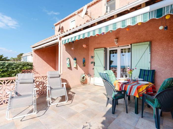 Charmant Pavillon avec 2 Terrasses et Parking Privé à Saint Pierre la Mer - FR-1-409-268