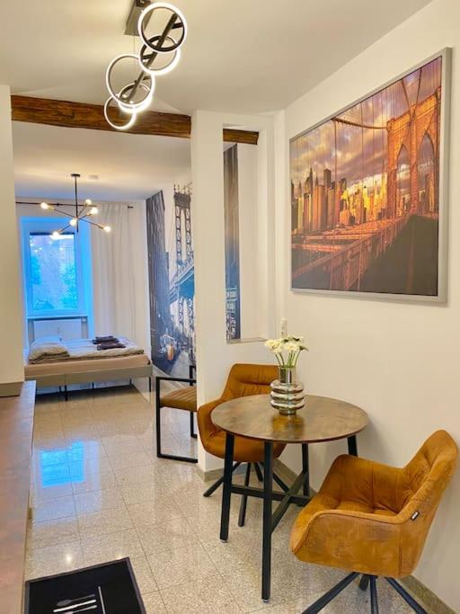 cozy, neu, modern apartment im 2ten Obergeschoss