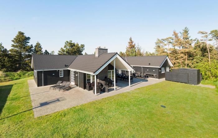 Amazing Home In Blåvand With Sauna