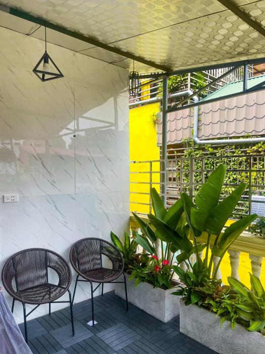 Sunny Garden Balcony in Old Quarter, Free Laundry, Free Water