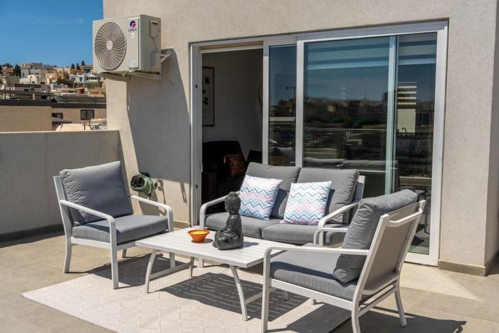 LA88 Cityway Penthouse