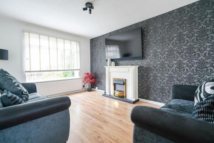 Livingston 4 Bed + Car Space