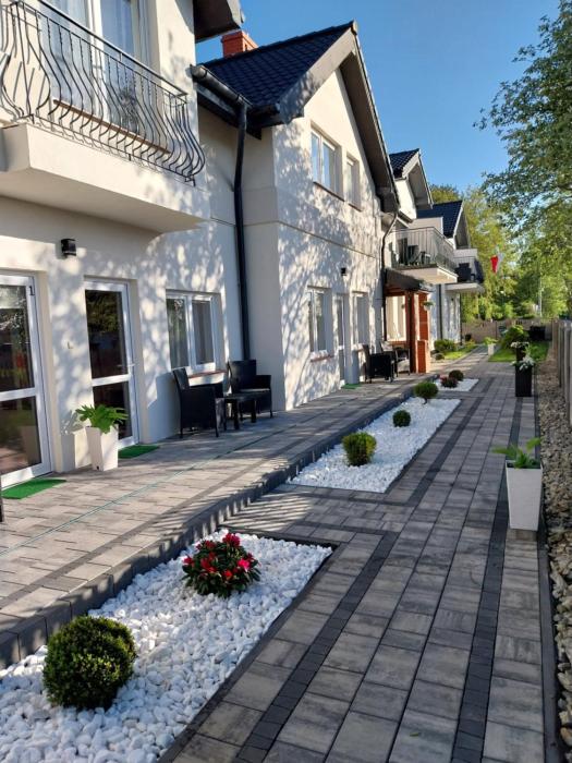GRAND VILLA USTKA- Marmonoli, POKOJE Z BALKONAMI I TARASAMI, PARKING W CENIE !