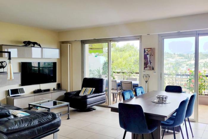 Duplex Apartment, Sea View and Swimming Pool