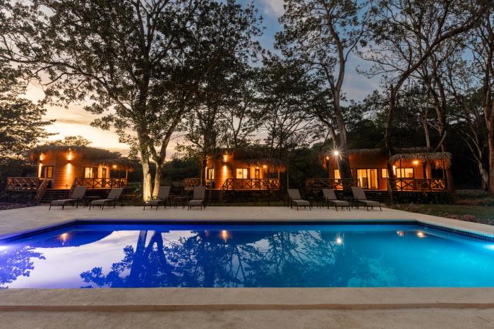 Dos Mares Venao Village