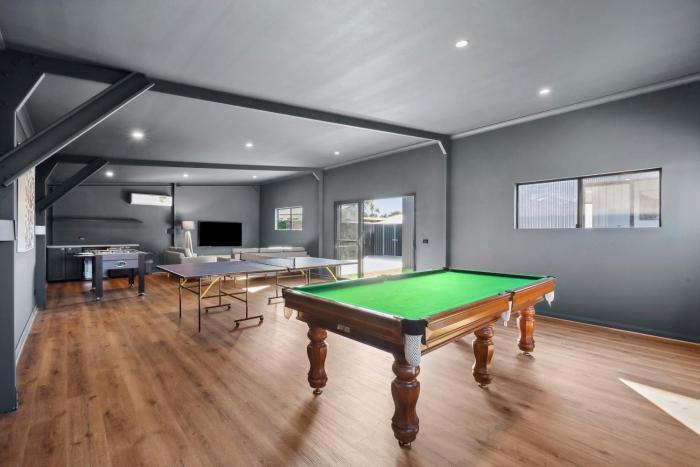 The Absolute Beach Escape For 21