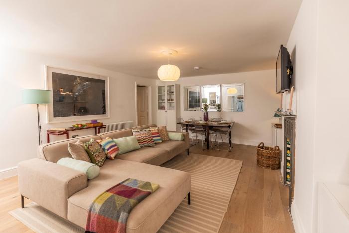 Pittville Lawn - By Luxury Apartments