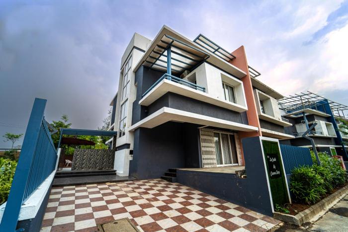 LA Castle by Cosmos Stays