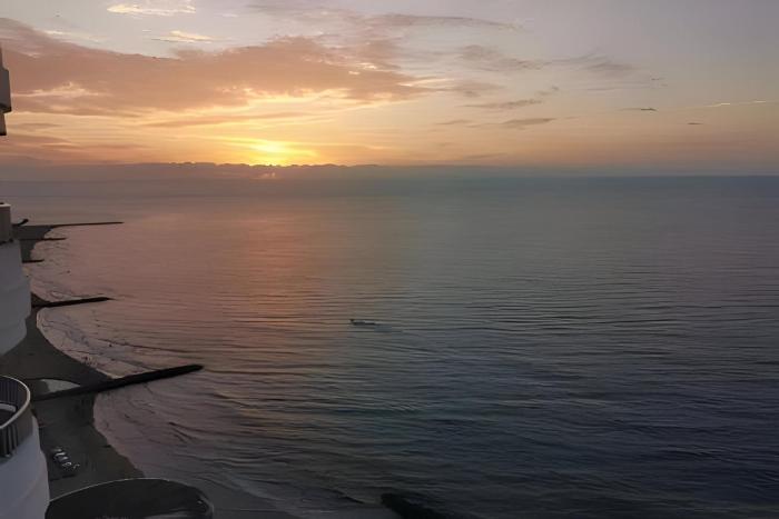 Exclusivo apartamento frente al mar