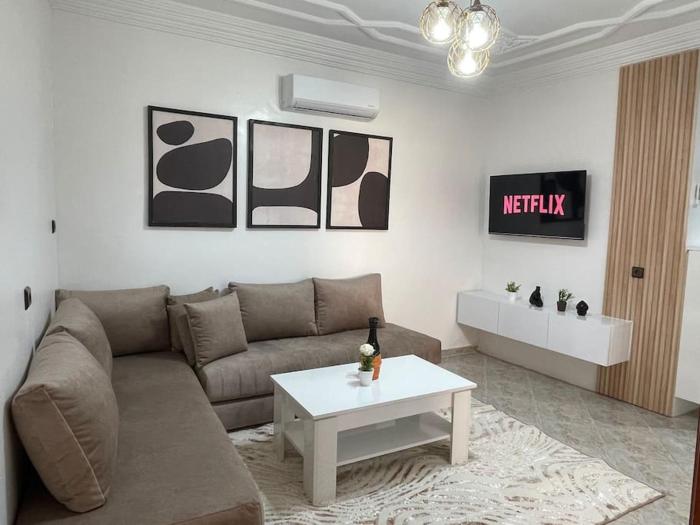 Beautiful Apartment With 2 Terraces Near The Beach