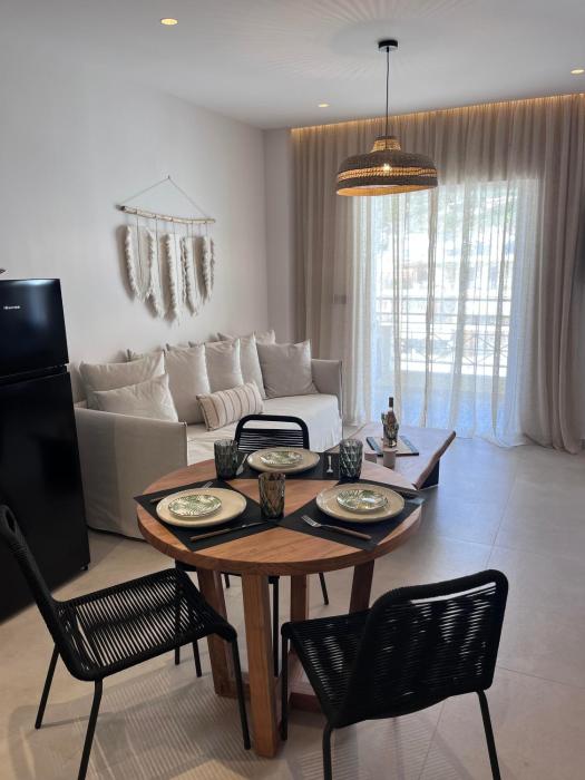 Adams Luxury Studio