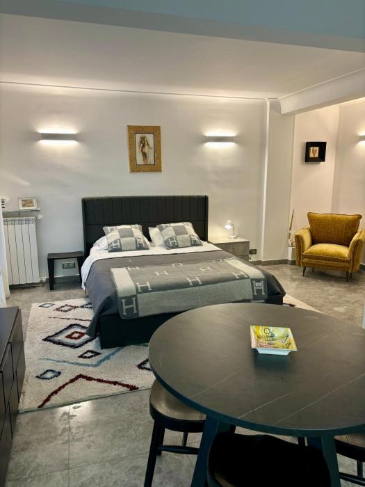 STUDIO near Monaco sea view balcony