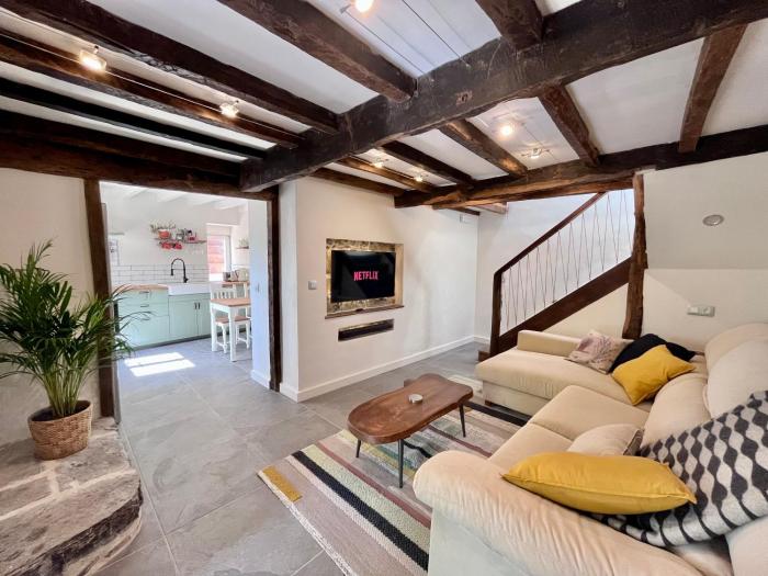 Casa con vistas a la montaña, cerca a la costa entre Arriondas y Ribadesella