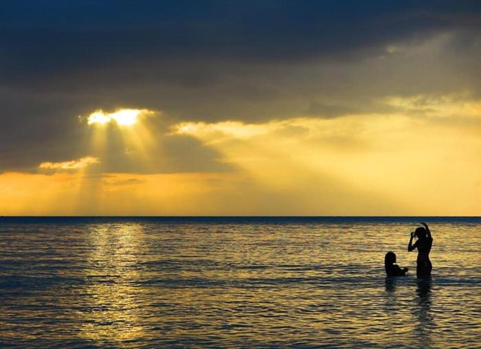 3 BR First Line Beach apt at playa bonita El paraíso building 102