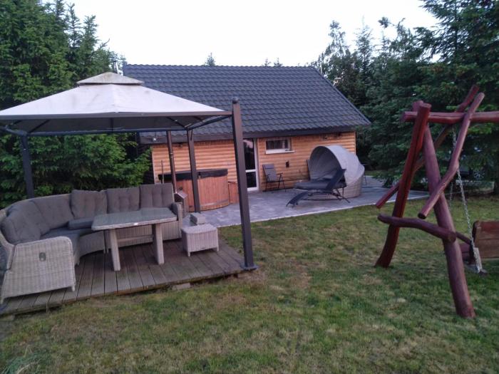zakątek pod świerkami