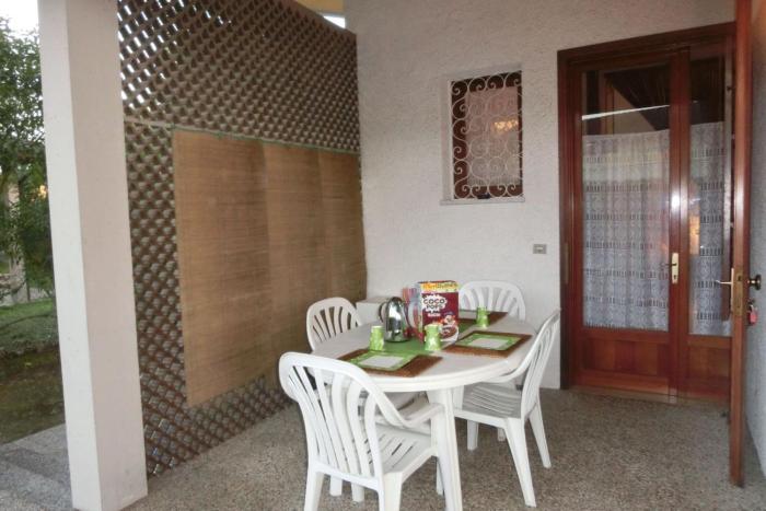 Adorable villa surrounded by garden 650m from the sea