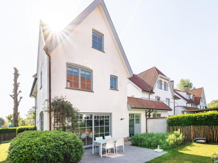 Villa in St-Idesbald near the Sea