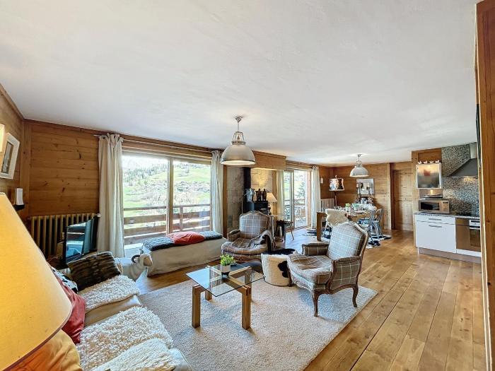 Appartement 4 pièces avec piscine couverte à Combloux - FR-1-560-127