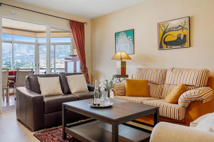 Los Boliches sunny apt by Costarentals - Ref 120