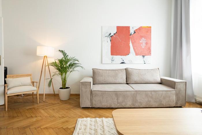 Pet-friendly modern apartment near Belvedere