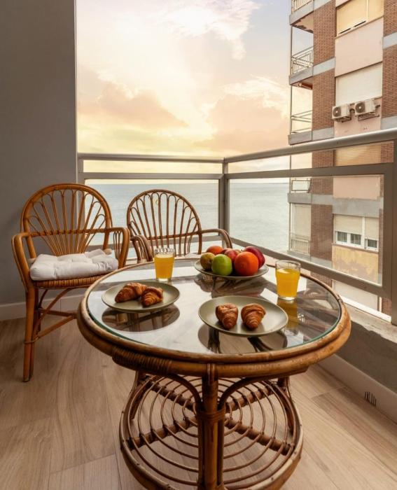 Casa en primera línea de playa, en paseo marítimo