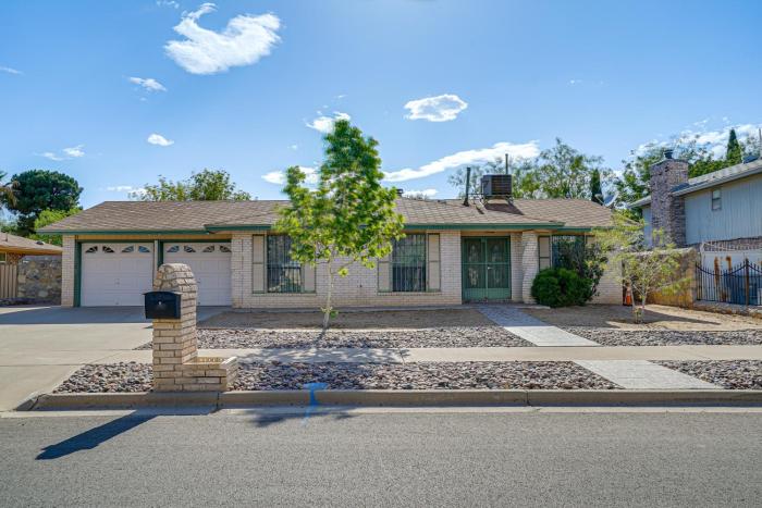 Pet-Friendly El Paso Home ~ 9 Mi to Fort Bliss!