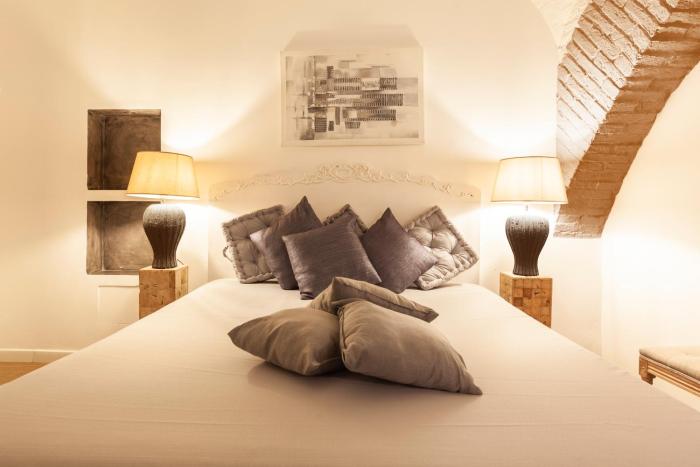 Campo dei Fiori Historic Apartment