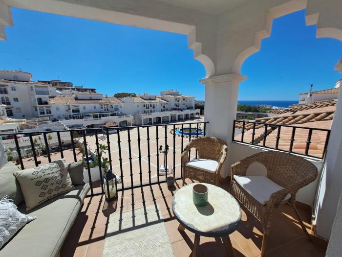 Vistas Benalmadena Costa,2 hab ,piscinas , garaje