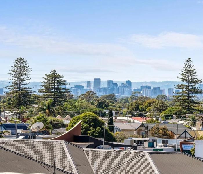 Glenelg Oasis, Pool, Gym, Spa & Sauna, Free Parking, City Views