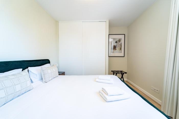 On The Square Flat - City Center by House and People