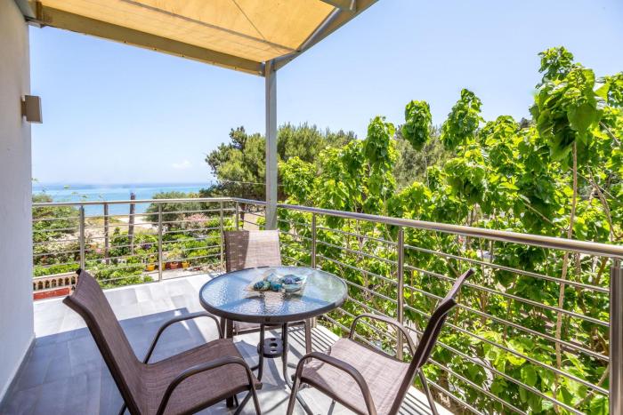 Casa Di Mare - Studios and Apartments on the beach, by ZanteWize