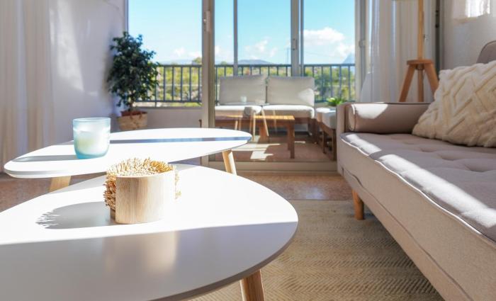 Apartamento con piscina en Villajoyosa by beBalmy