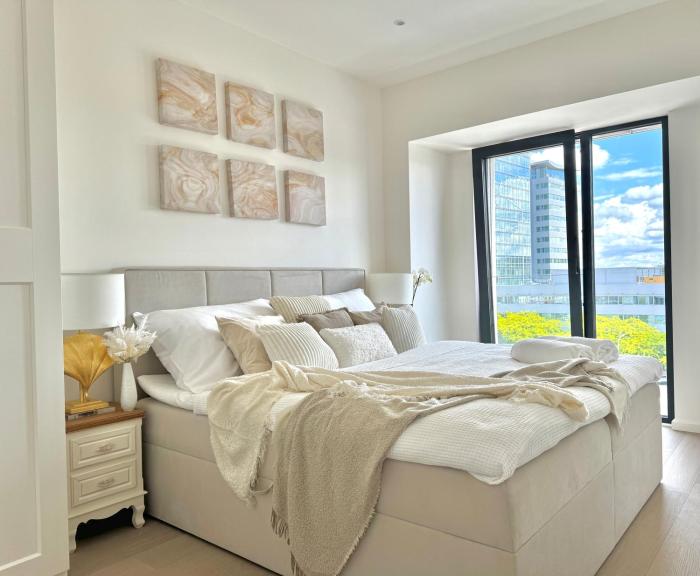 Rentero NEW Modern, River View APT near Prague City Center