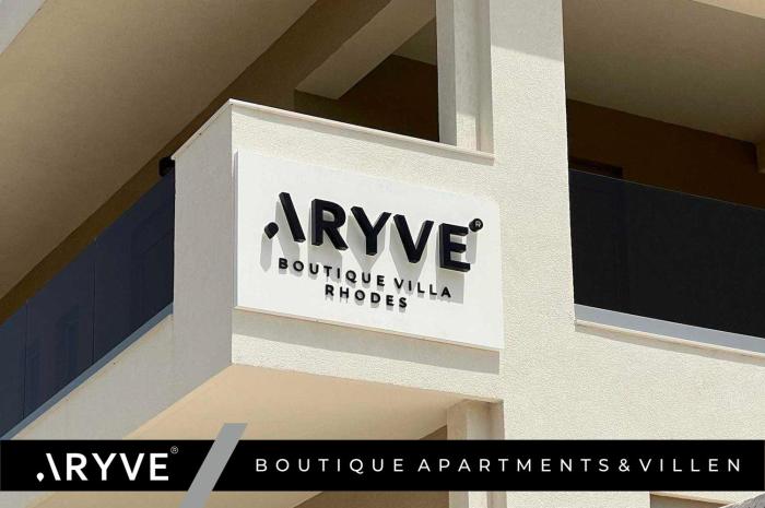 ARYVE Boutique Villa mit Akropolis- und Meerblick, Infinity-Pool und Designer-Interieur