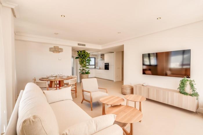 Renovated Apartment - with Sea View!