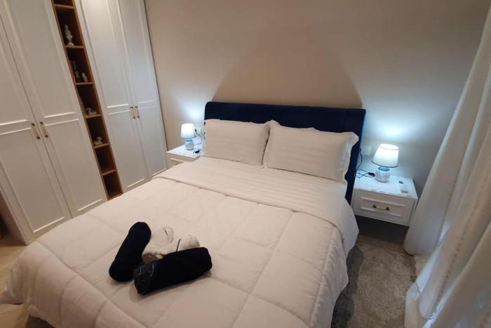 Luxury (1 BDR) Apartment At Marinis