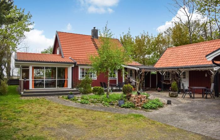 Nice Home In Fjälkinge With Kitchen
