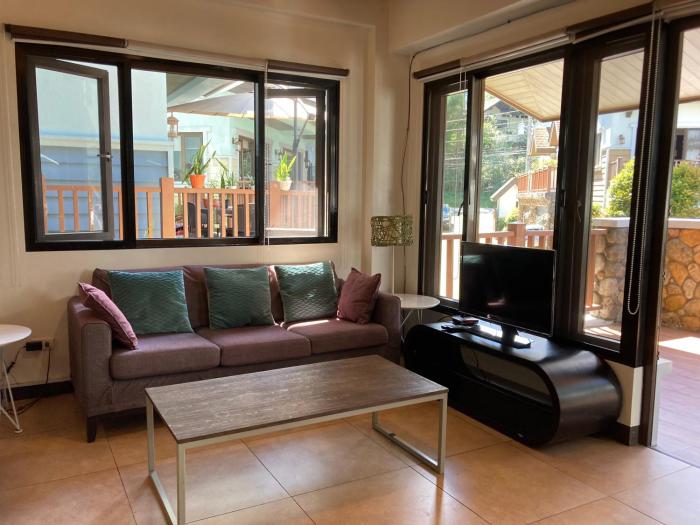 English Cottage inside St Patrick Village