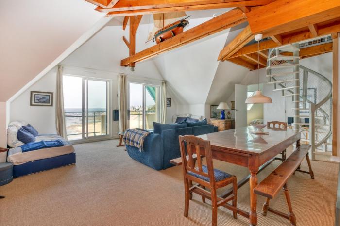 Appartement spacieux face mer