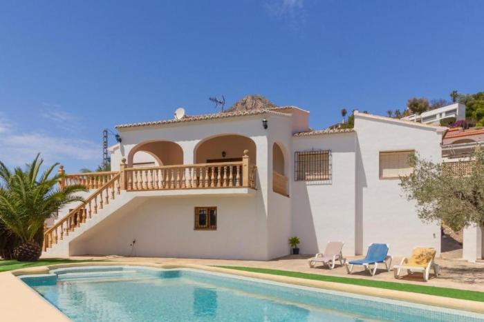 Chalet Los Olivos con piscina