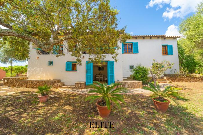 Magnifica villa immersa nella natura con spa privata a due passi dal mare