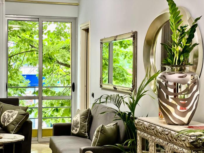 Elda Yellow Palace, Pazari i Ri Apartments